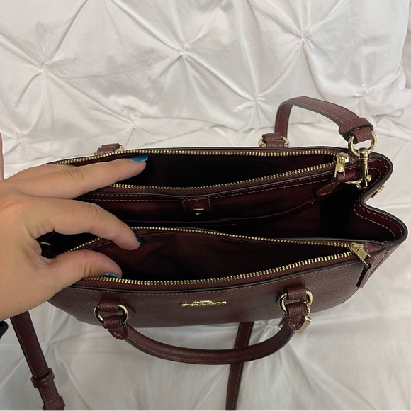 Excellent Condition Coach Surrey Carryall Purse/Handbag - Picture 14 of 16